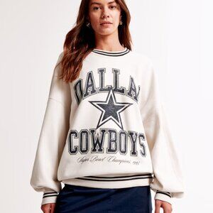Dallas Cowboys Graphic Oversized Sunday Crew